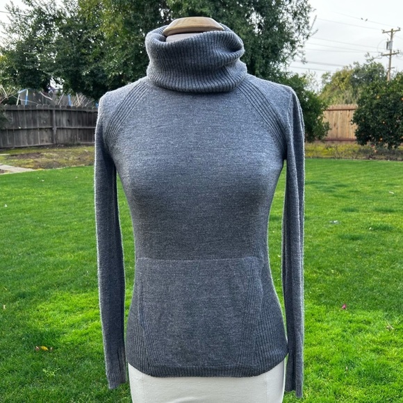 Lululemon Sweat And Savasana Sweater | Merino Wool Grey | Size 4 - Picture 2 of 16